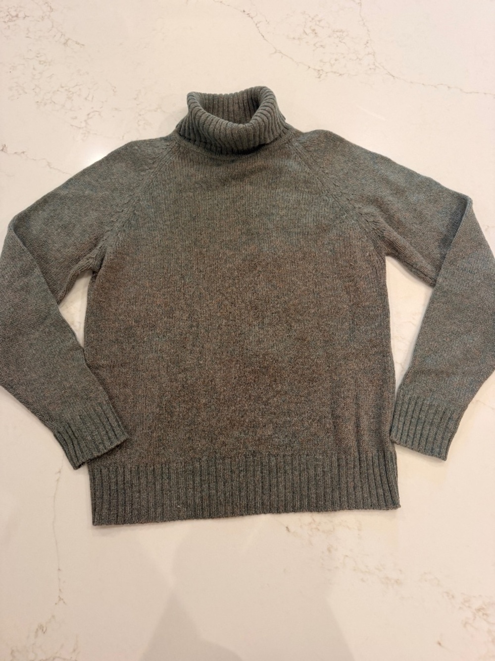 Vintage Indian Head Sportswear Wool Blend Turtleneck Sweater Gray Size Large Mad